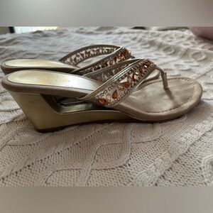 East 5th Elegant Gold Women's Rhinestone Sandals Women’s size 8.5
